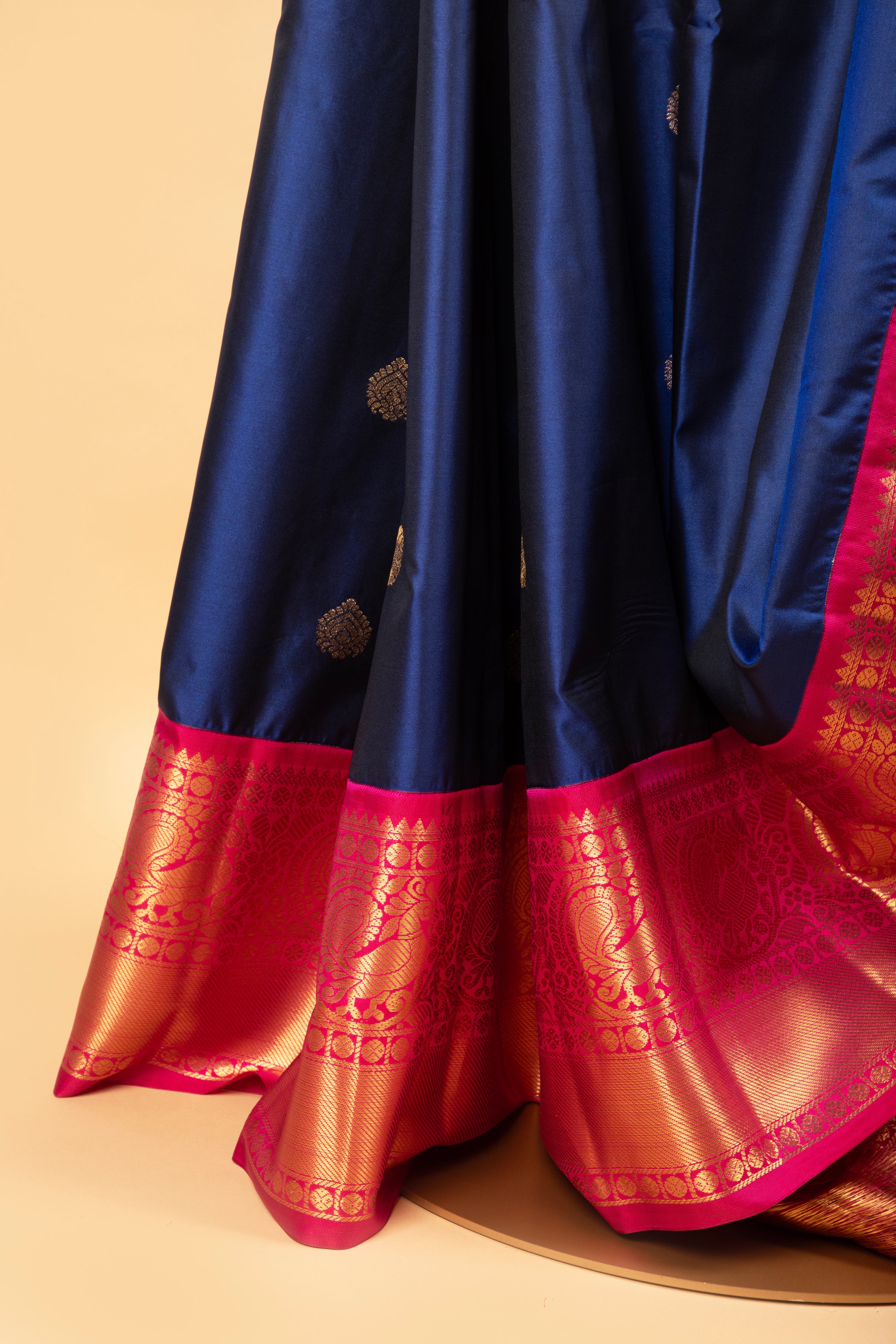 Blue and pink buta gadwal