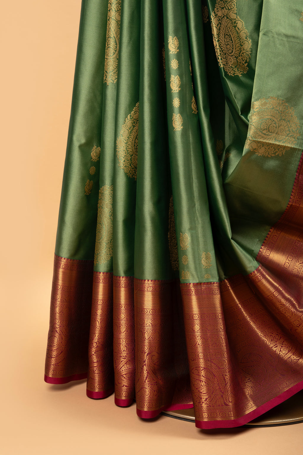Green and pink gadwal
