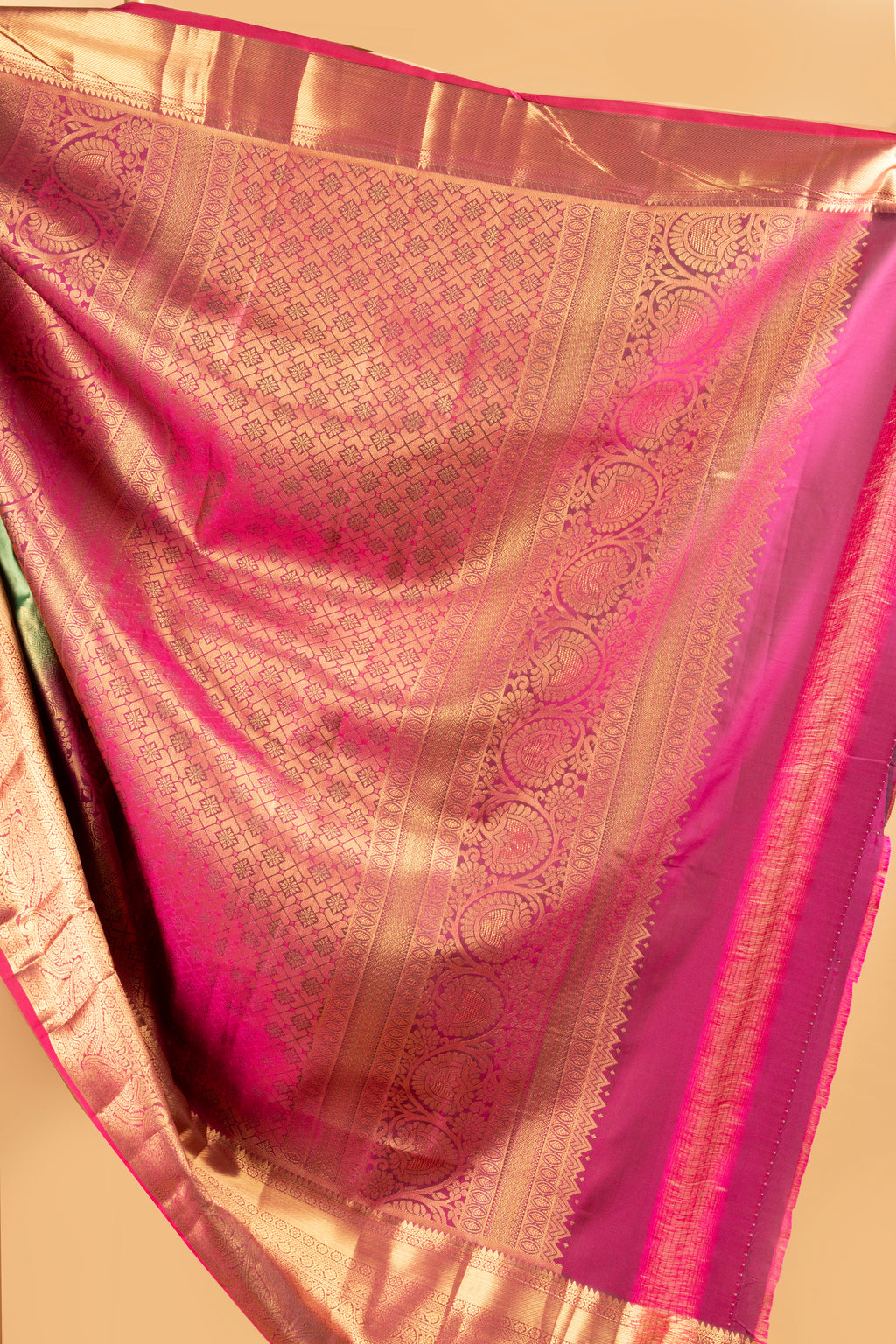 Green and pink gadwal