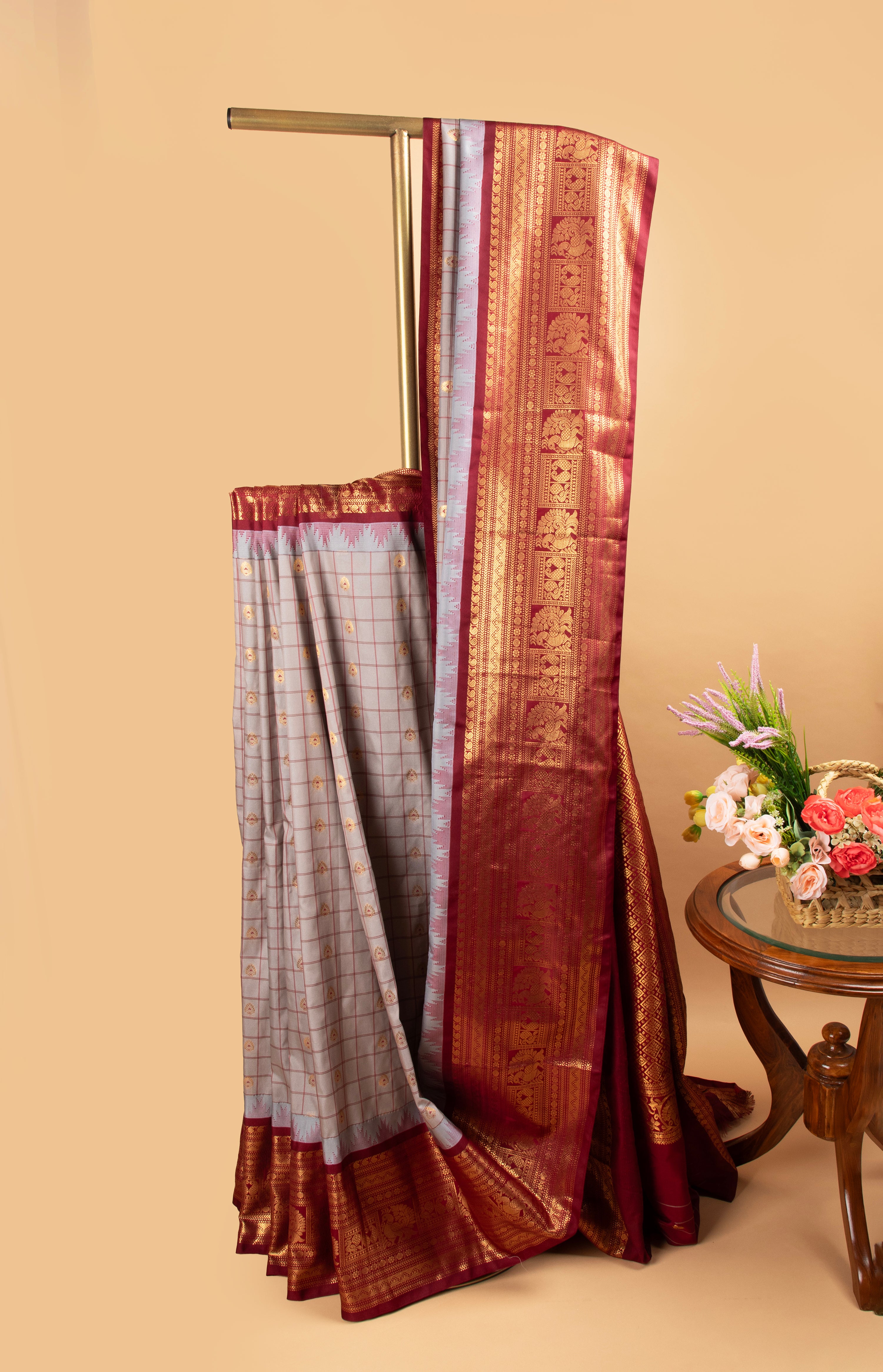 Grey and maroon check gadwal saree
