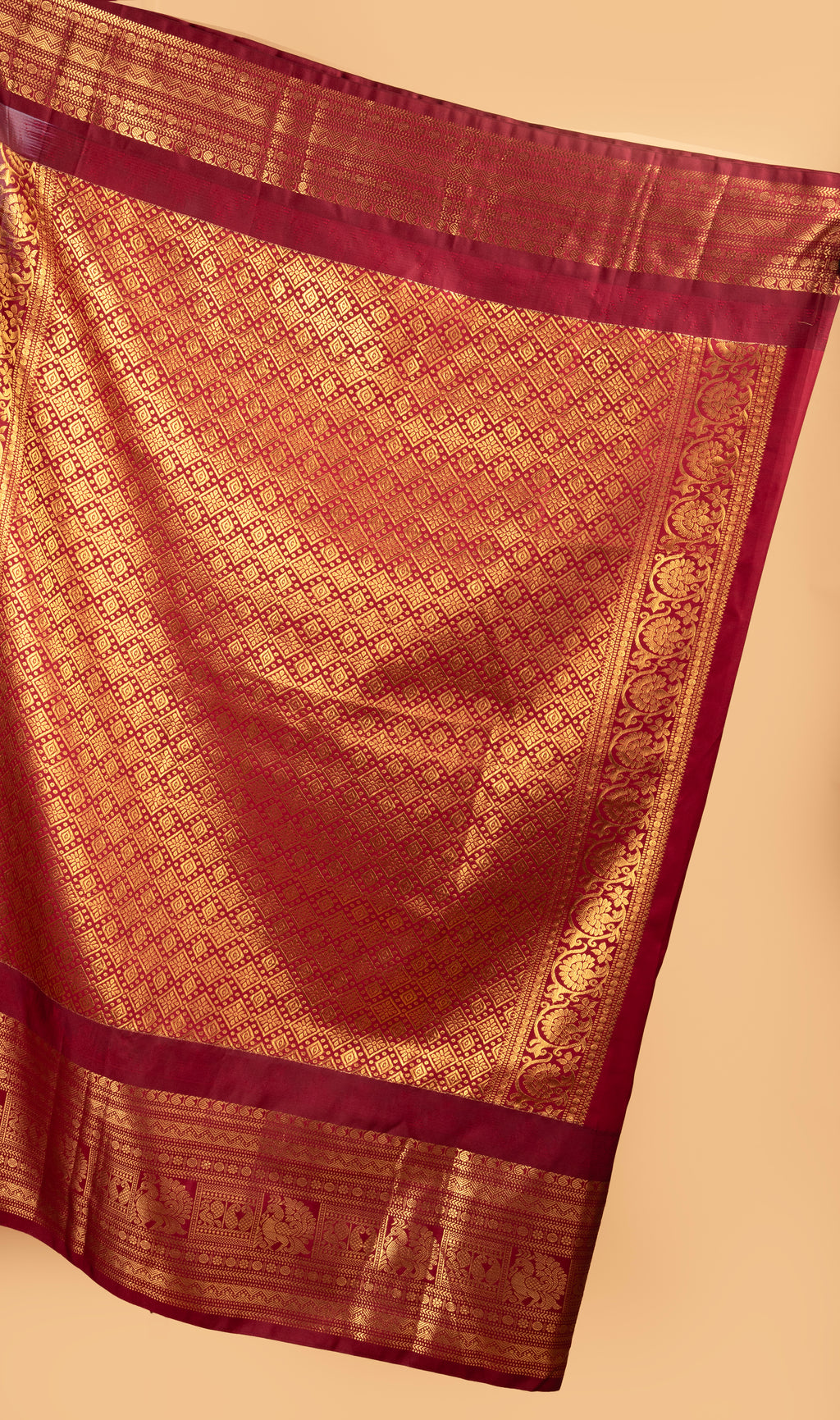 Grey and maroon check gadwal saree