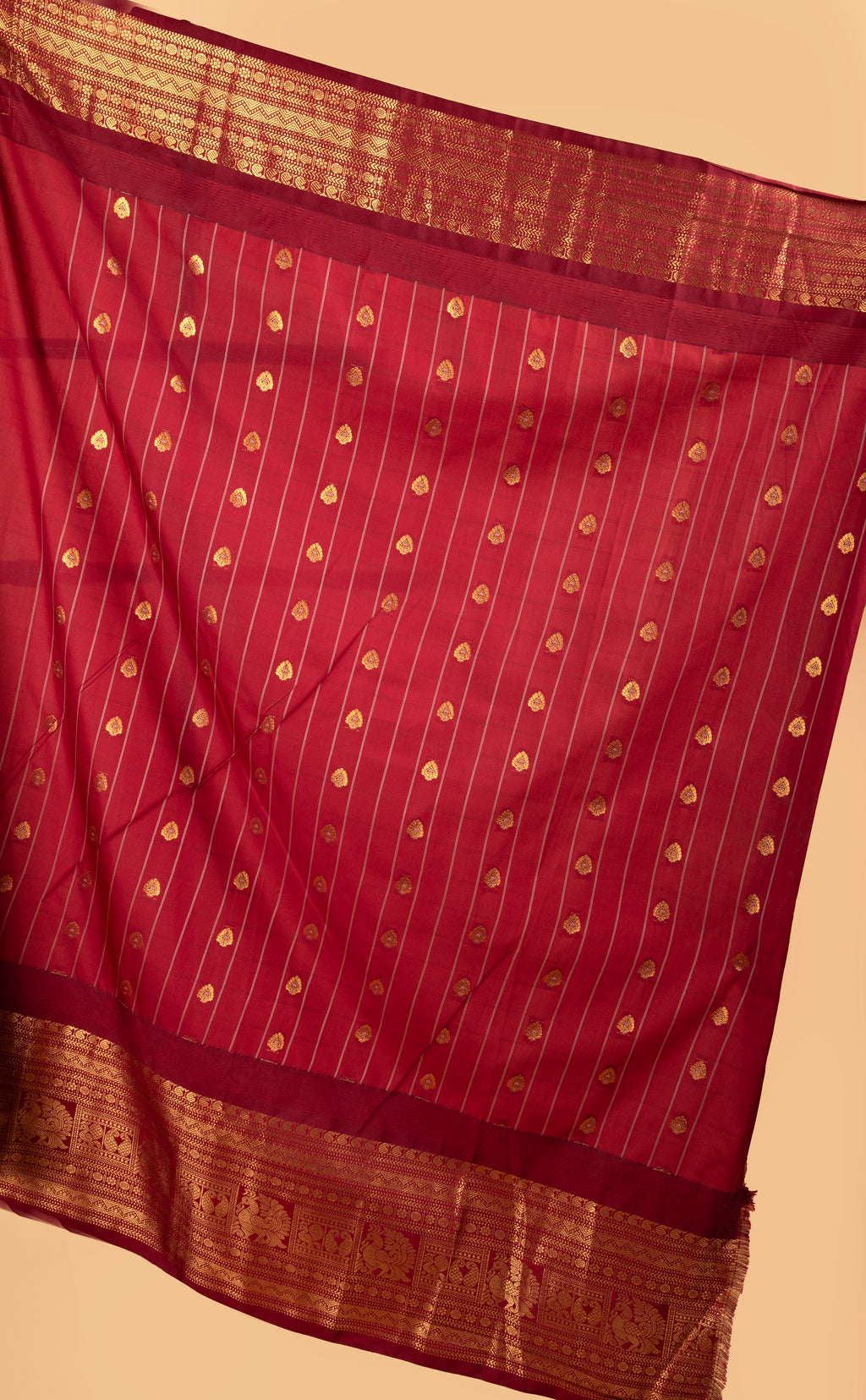 Grey and maroon check gadwal saree