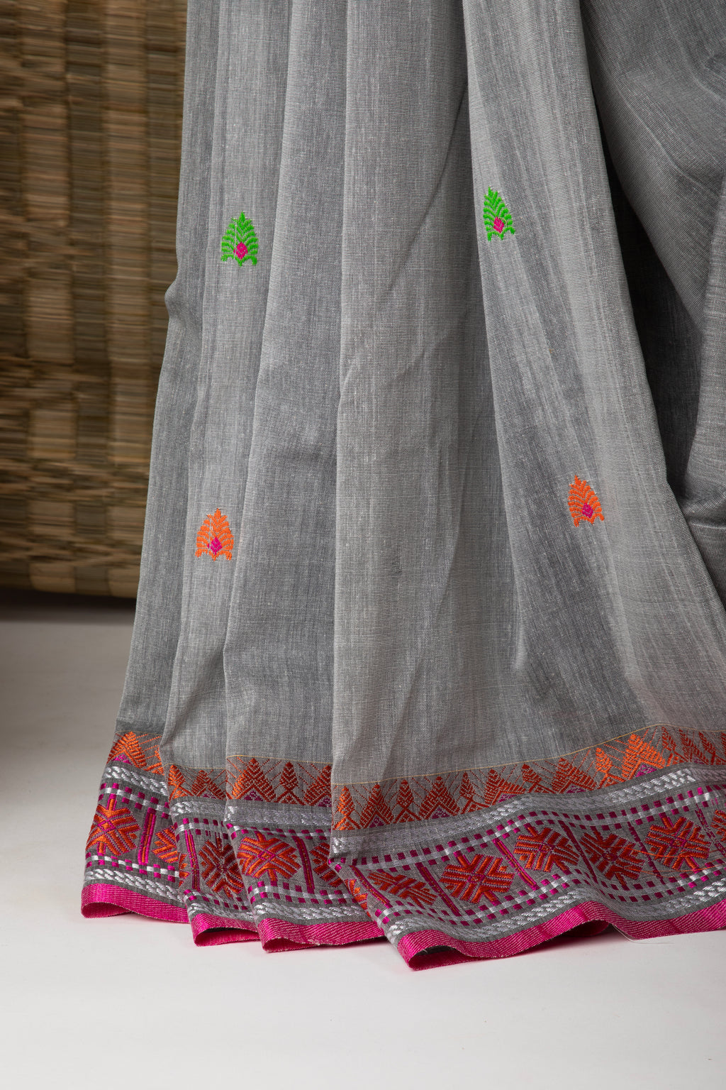 Grey and pink saree with butas