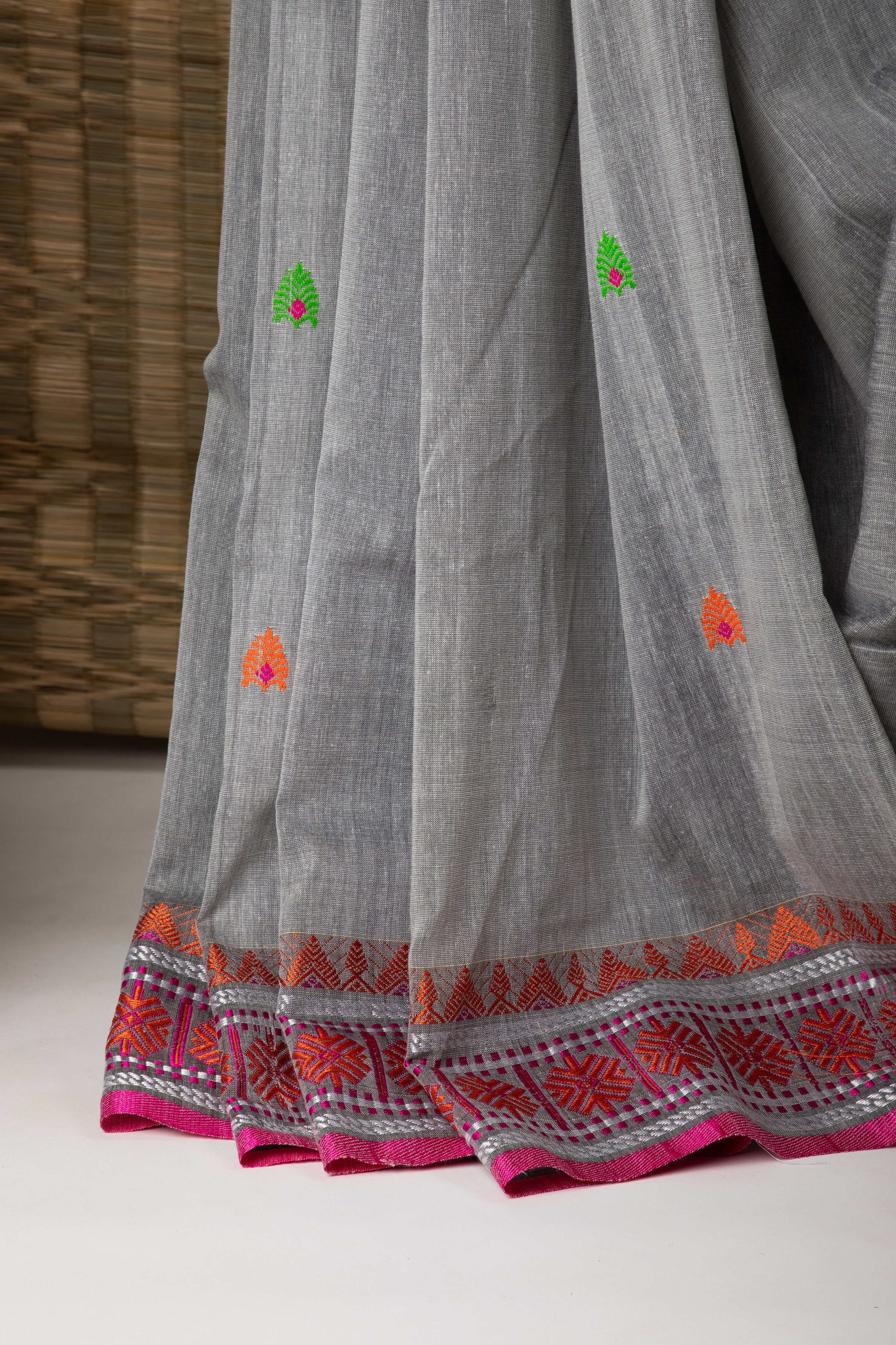 Grey and pink saree with butas