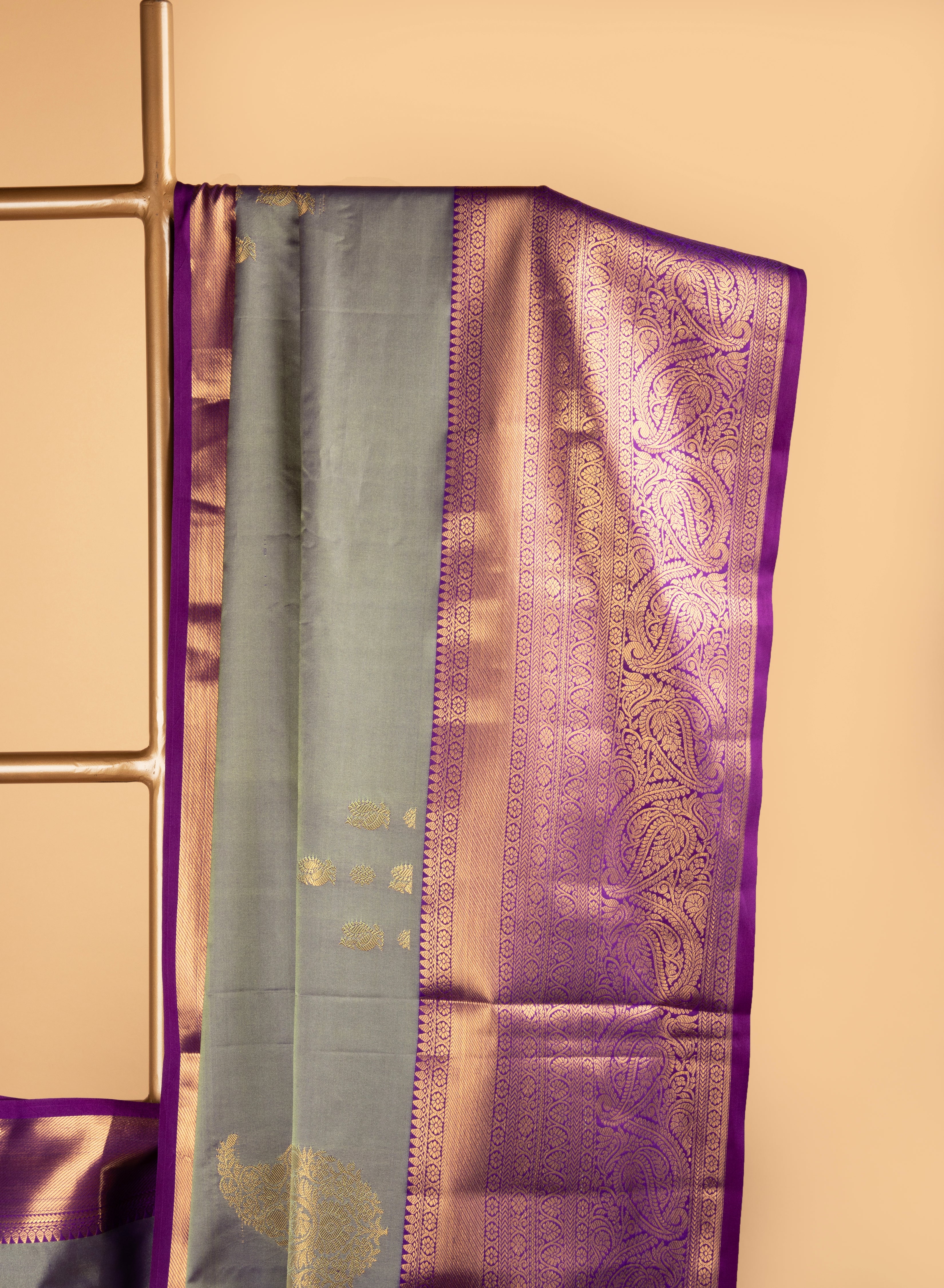 Dual shade lavender gadwal saree