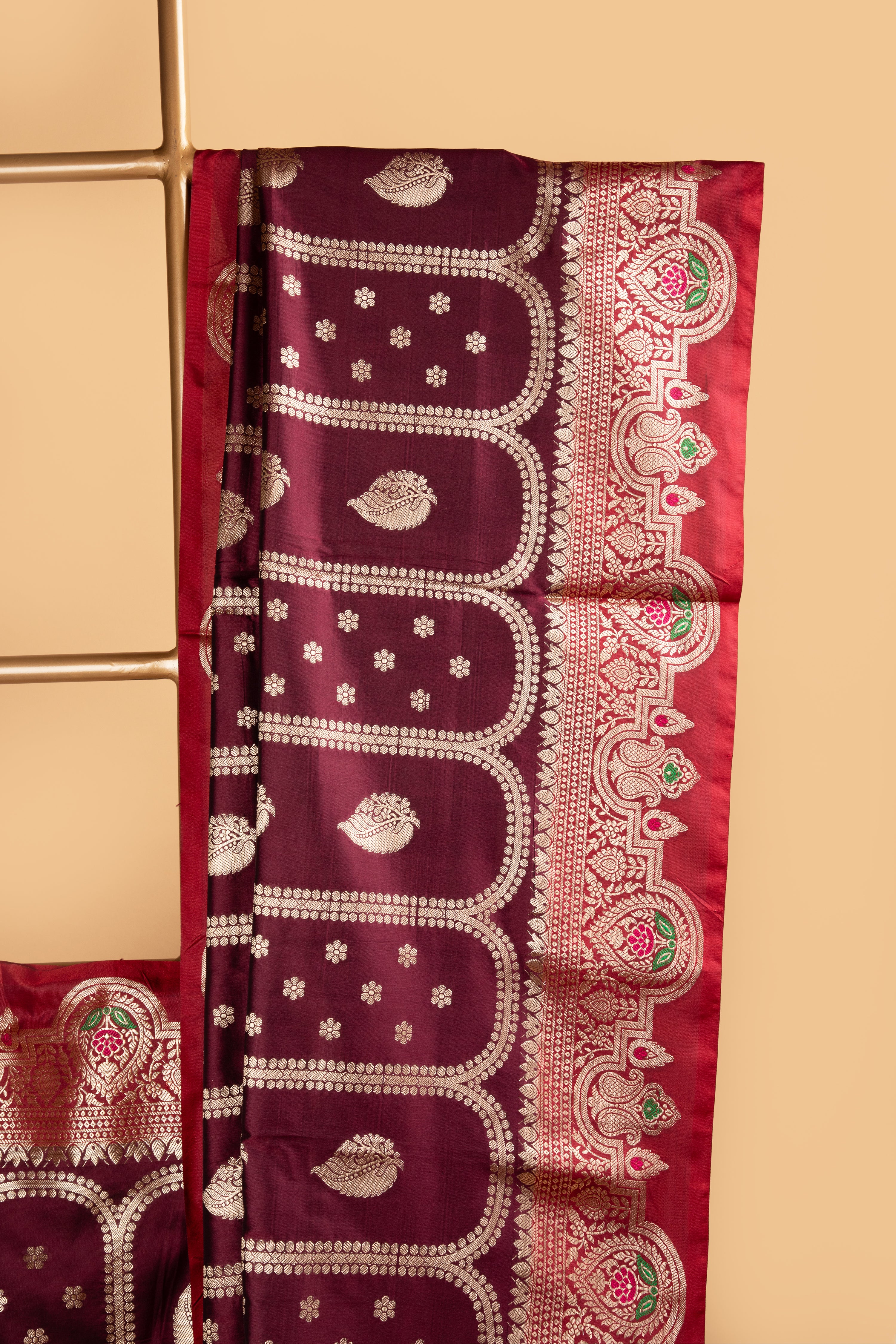 Maroon benarasi