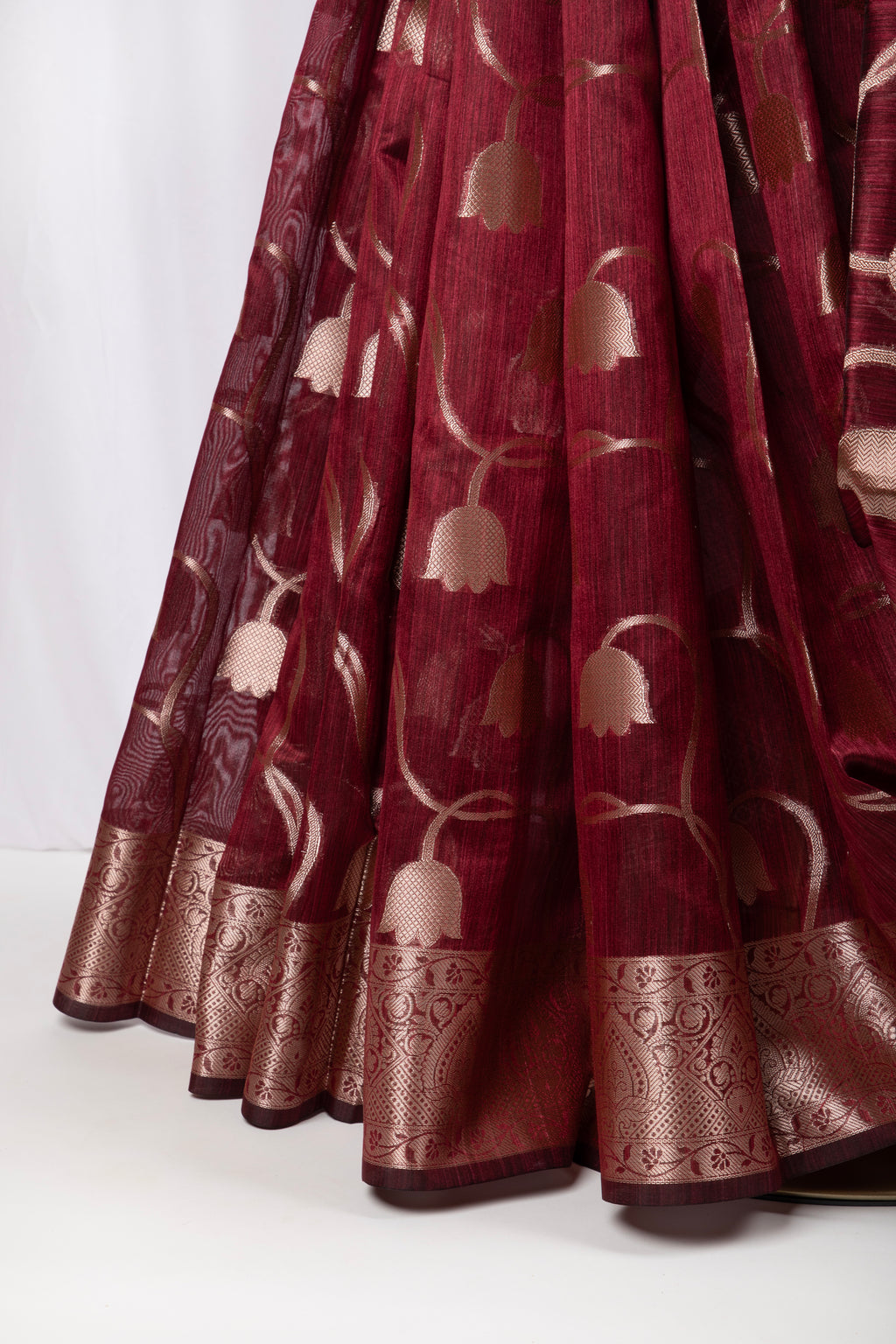 Maroon semi tussar benarasi saree with tulip design