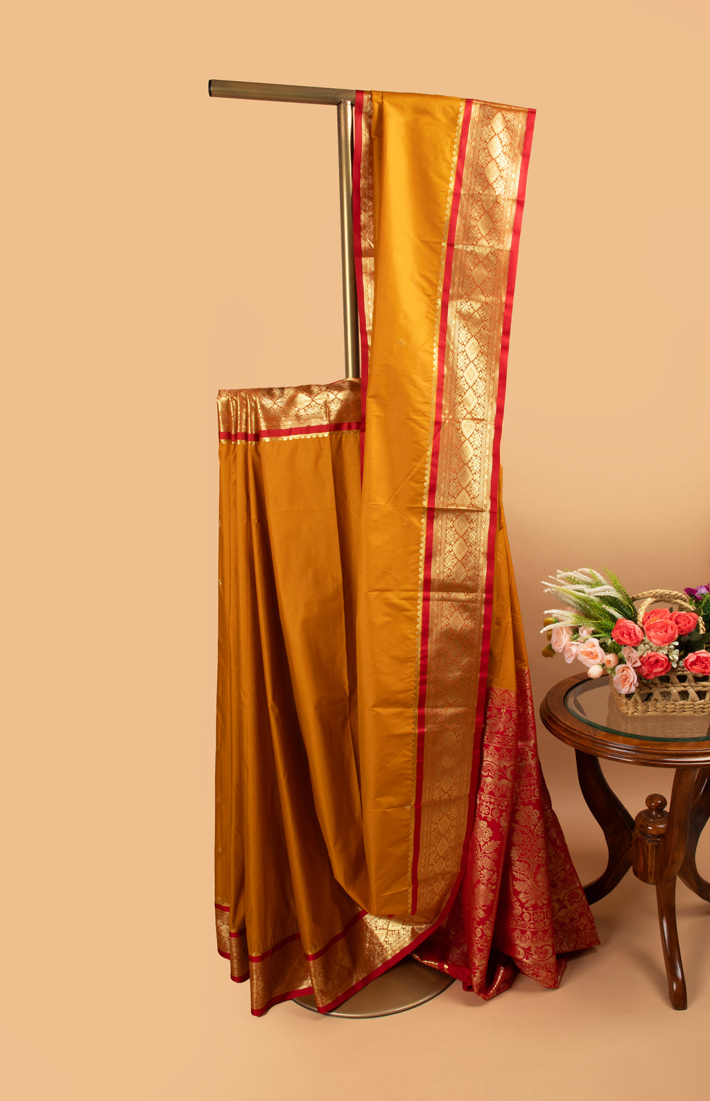 Yellow and red gadwal